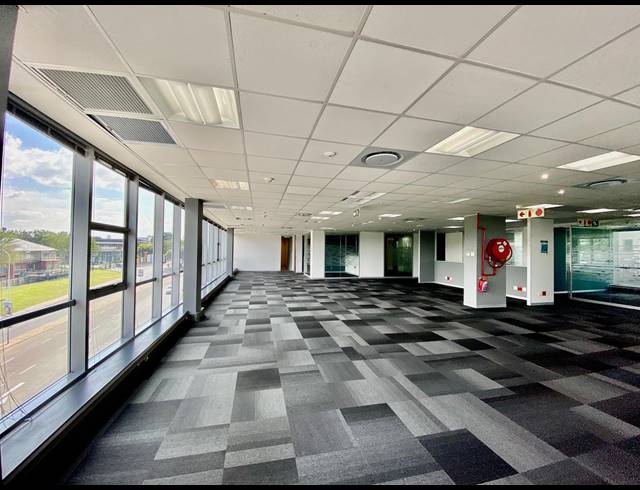452M² OFFICE TO LET IN FOURWAYS